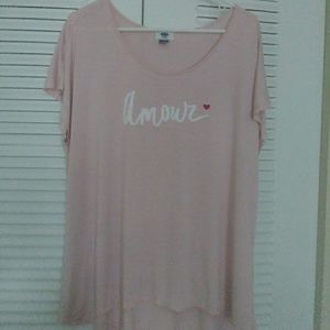 💜Old Navy "Amour" Tee💜